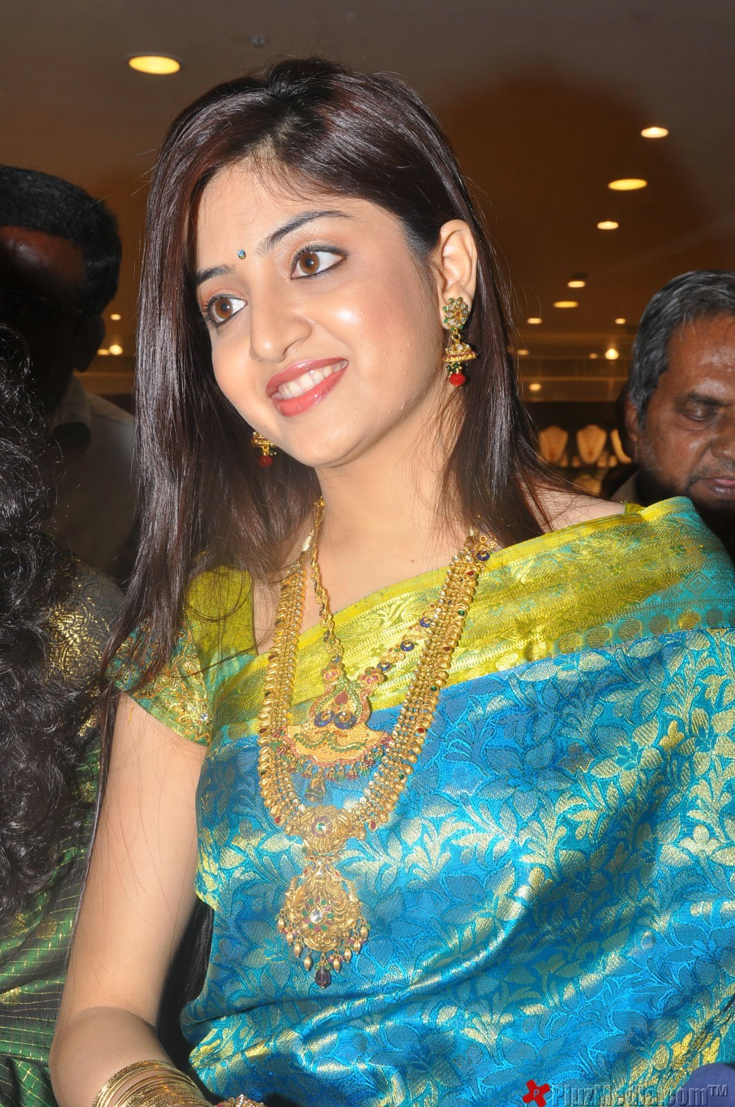 Poonam Kaur Inaugurate CMR Shopping Mall - Gallery | Picture 91163